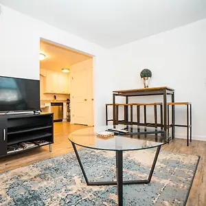 Modern North Gulch Apartment